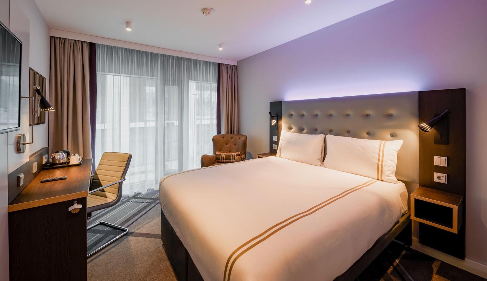 Premier Inn Stuttgart City Europaviertel Exterior foto